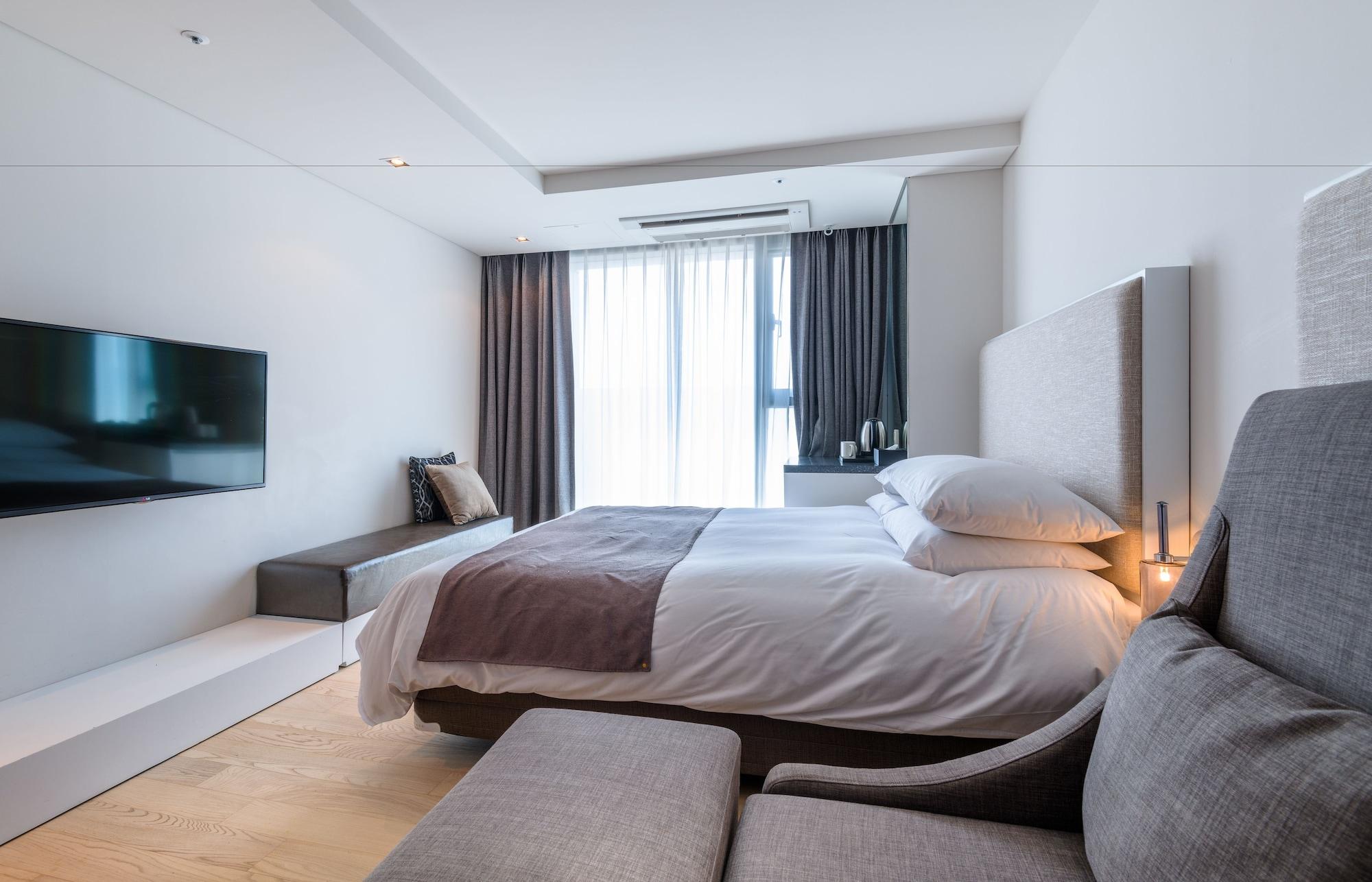 Brown Suites Hotel And Resort Jeju Esterno foto