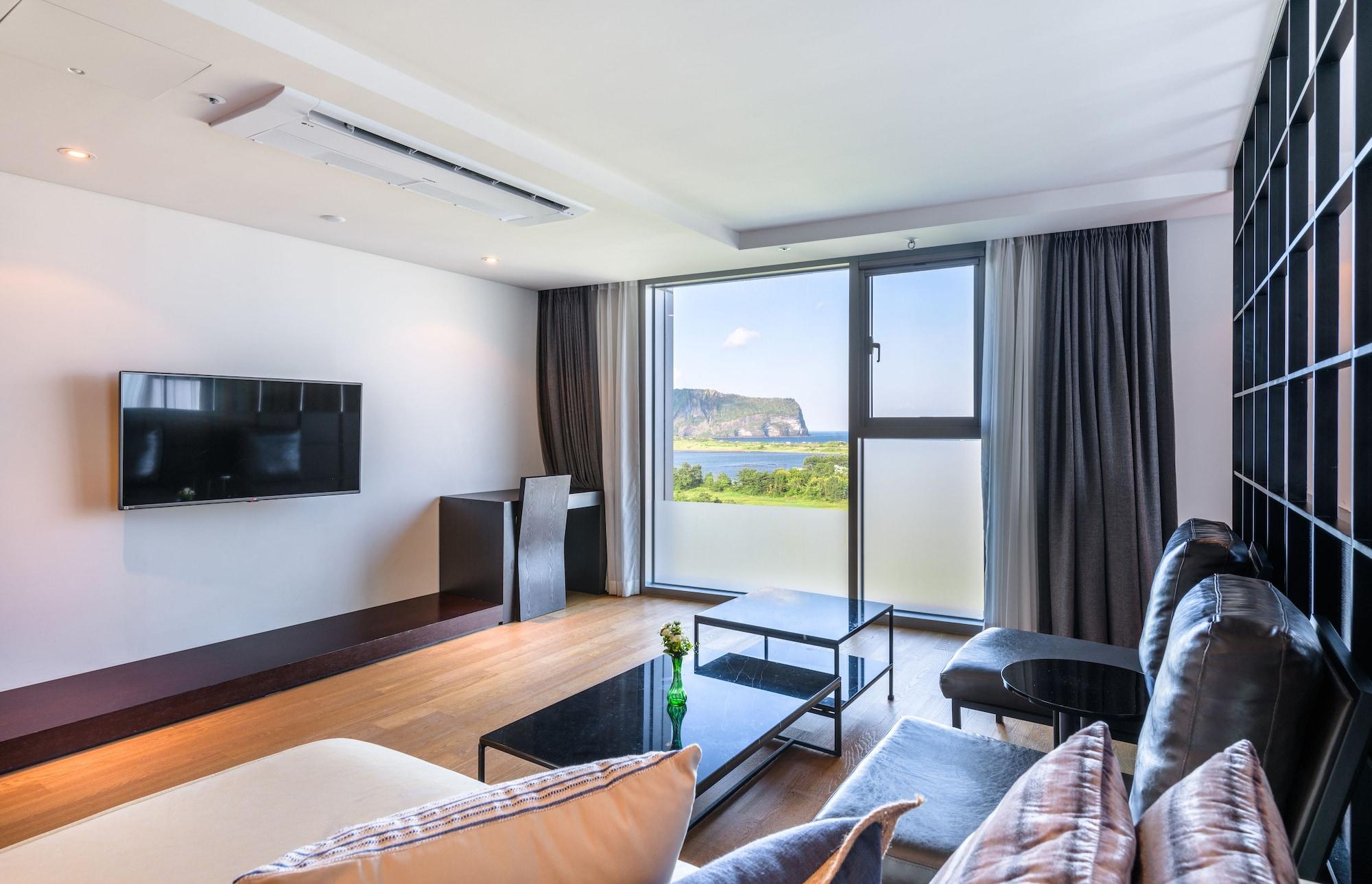 Brown Suites Hotel And Resort Jeju Esterno foto