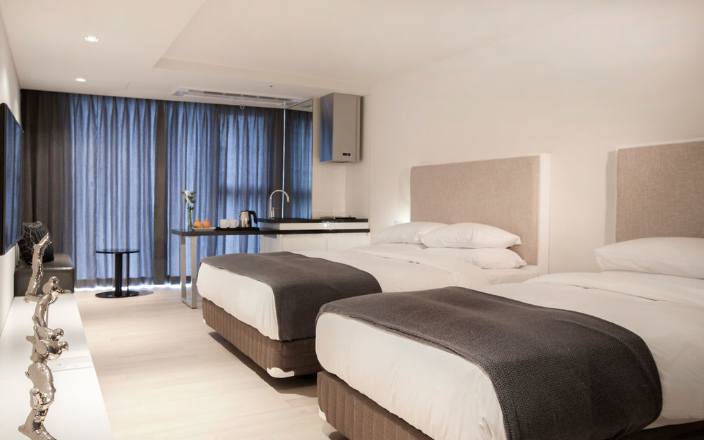 Brown Suites Hotel And Resort Jeju Esterno foto