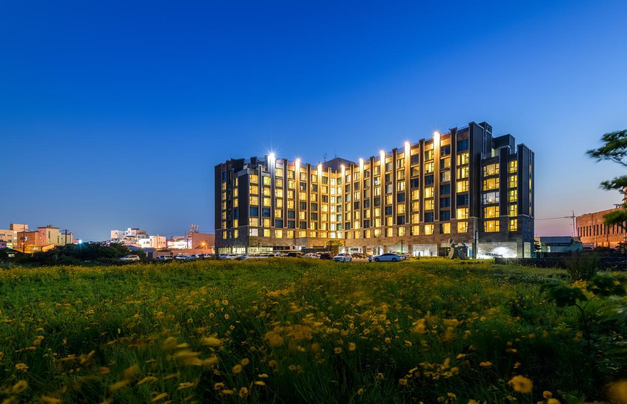 Brown Suites Hotel And Resort Jeju Esterno foto