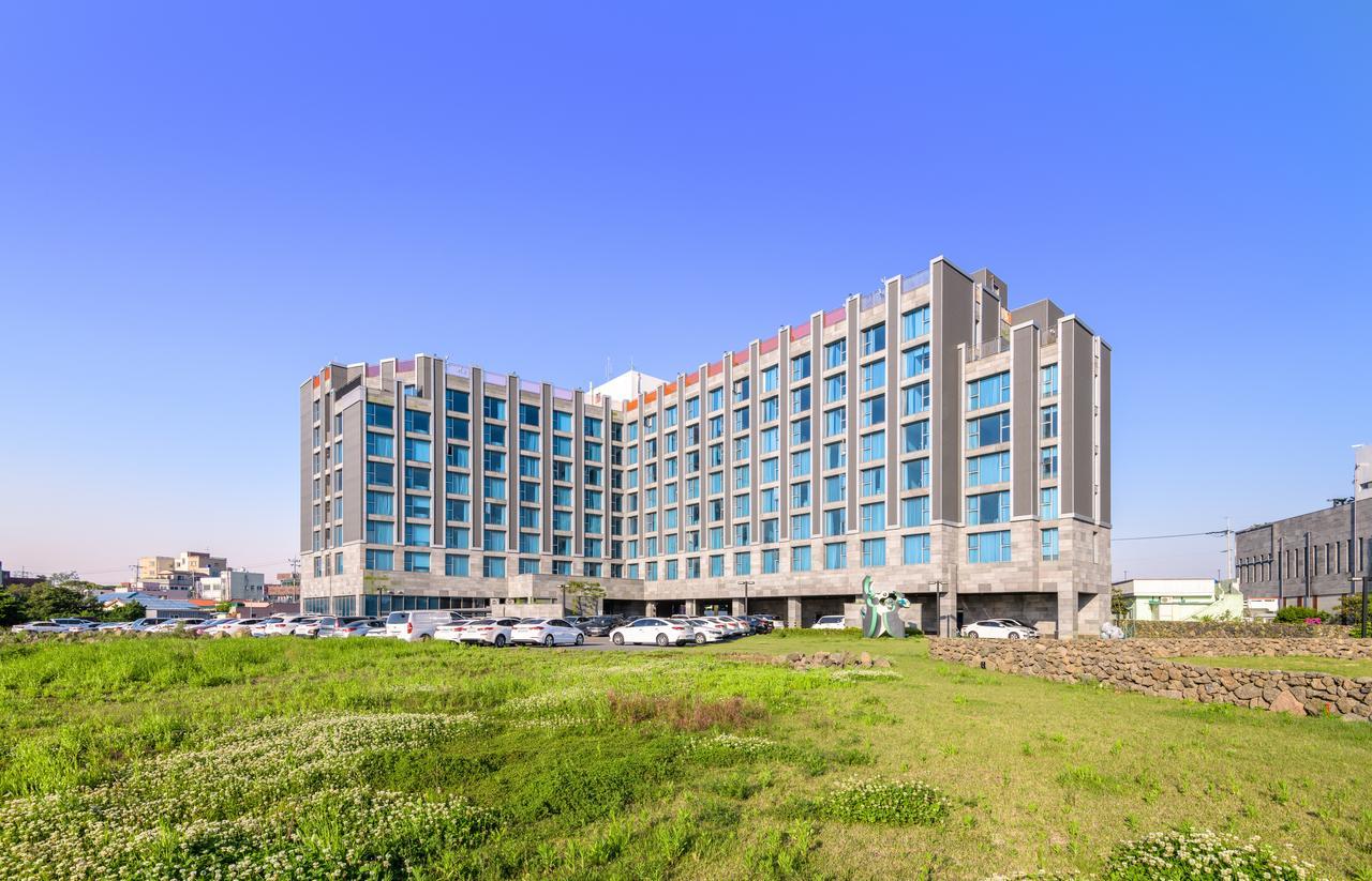 Brown Suites Hotel And Resort Jeju Esterno foto